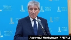 Орталық сайлау комиссиясының өкілі Шавкат Өтемісов. Нұр-Сұлтан 4 мамыр 2022 жыл.