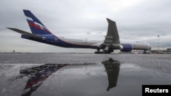 Boeing 777 в московском аэропорту "Шереметьево"