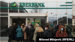 Sberbankın Bosniya-Herseqovinadakı filiallarından birində 