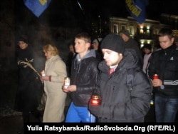 Голодомор құрбандарын еске алу күні. Днепропетровск, Украина. 24 қараша 2012 жыл.