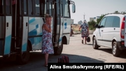 Автобус возле КПВВ «Чонгар». Архивное фото