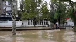 Центральные районы Керчи затоплены водой (видео)