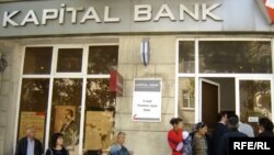 Banklardan bildirirlər ki, müştərilərinin pis vəziyyətə düşməsini istəmirlər