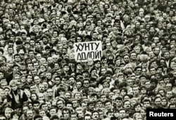 Митинг протеста в Ленинграде, 19 августа 1991 года