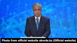 Қазақстан президенті Қасым-Жомарт Тоқаев Валдай пікірталас клубында сөйлеп тұр. Сочи, Ресей, 3 қазан 2019 жыл. Ақорда ресми сайтындағы сурет.