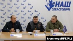 Сочнев, Синичкин и Синявский (слева направо) на пресс-конференции в Севастополе, 14 февраля 2019 года