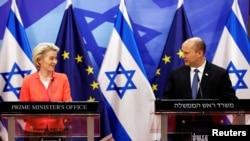 Avropa Komissiyasının prezidenti Ursula von der Leyen və İsrailin baş naziri Naftali Bennet