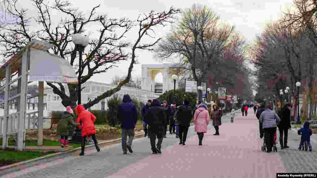 Главный променад курортного города &ndash; улица Горького